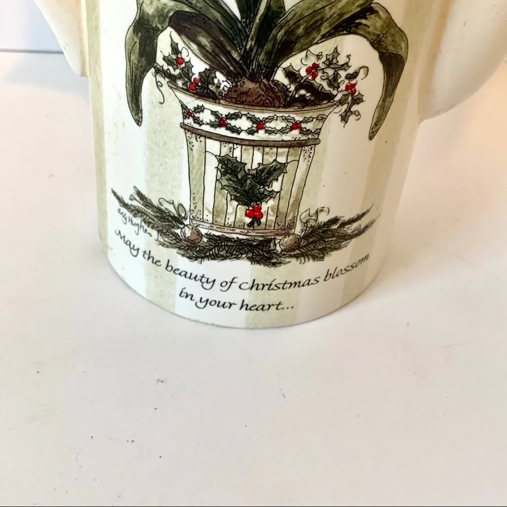 COPY - Vintage MARY HUGHES Christmas Ceramic Teapot